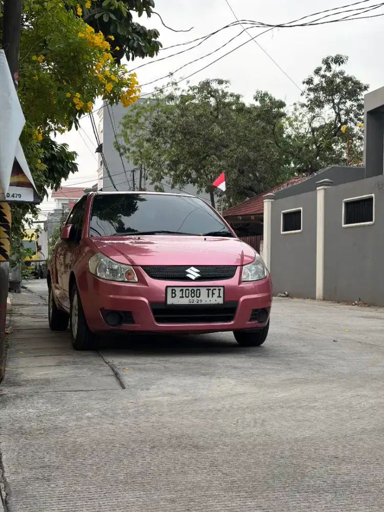 Suzuki SX4 X-Road 2009 PINK  ( RARE ITEM ) MT