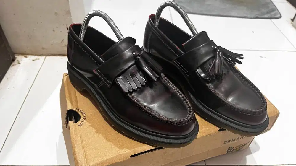 Dr Martens Adrian Cherry Red Arcadia