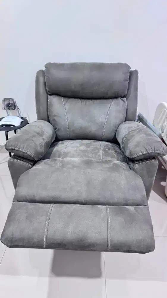 Sofa informa reclining