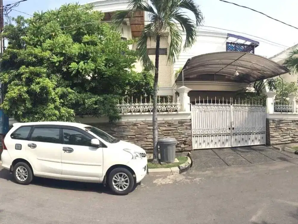 Dijual Rumah Semi Furnish Kertajaya Indah Dharmahusada Manyar REV.A627