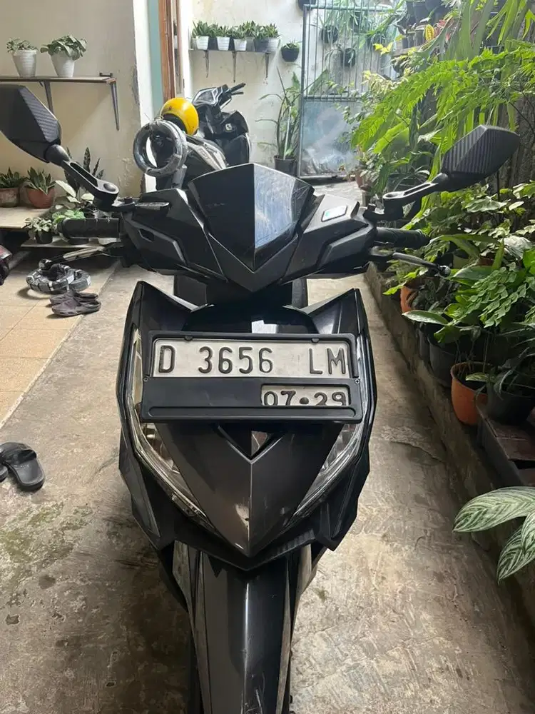 VARIO 125 LED OLD TAHUN 2015