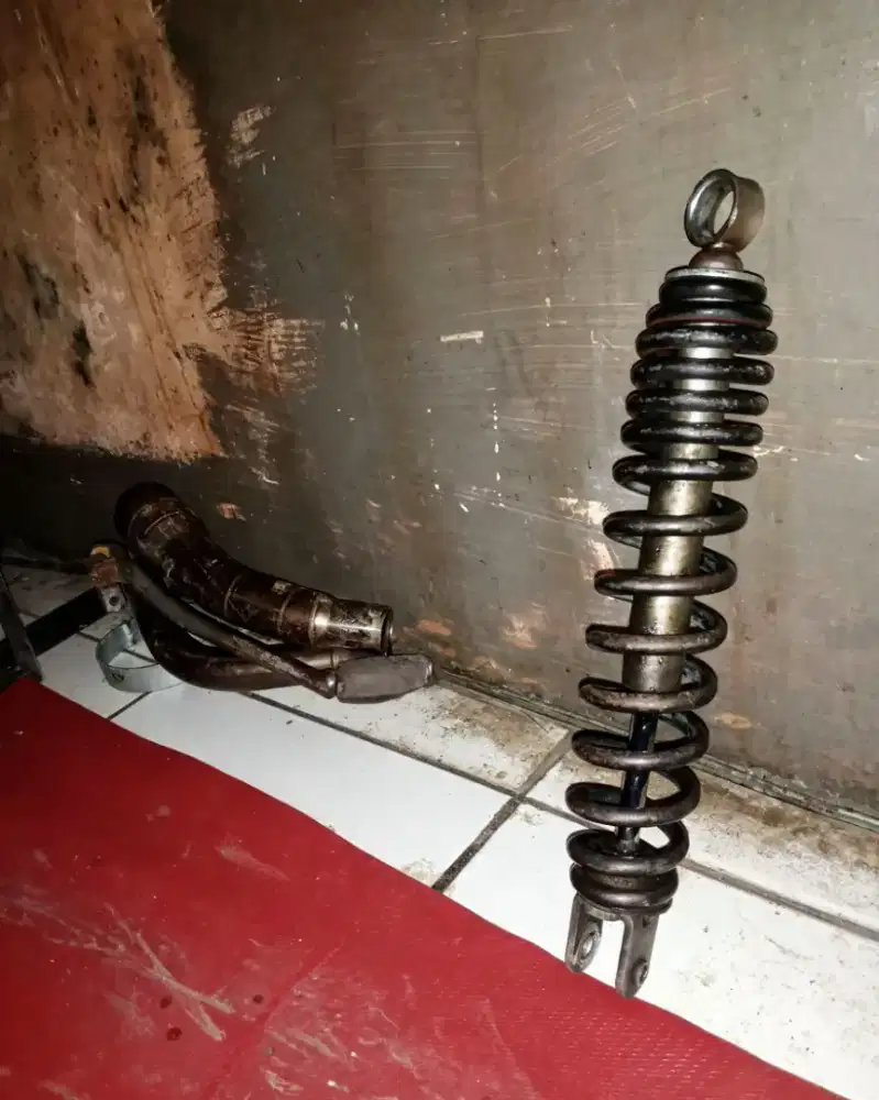 Shockbreaker belakang mio