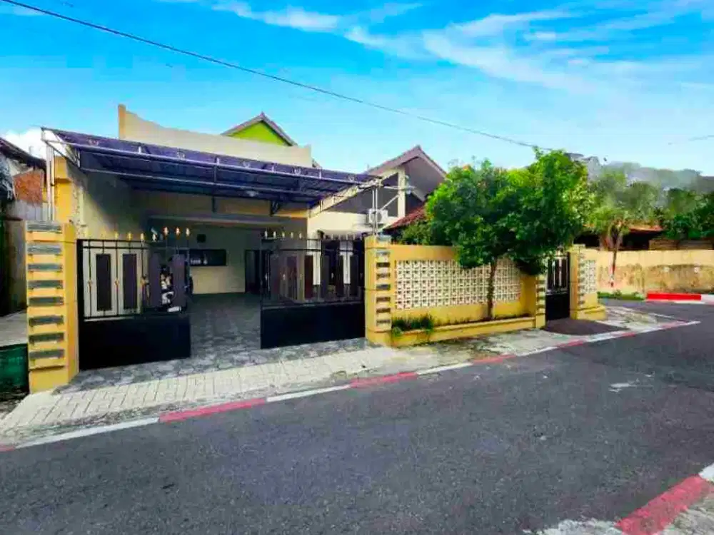 Rumah Cantik Luas di Lokasi Strategis Banyuanyar Solo Kota
