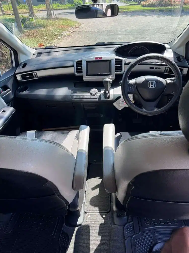 Honda Freed 2014 akhir facelift