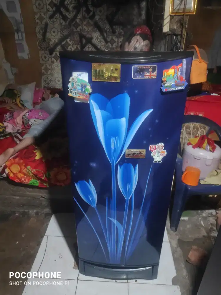 Kulkas Merk AQua
