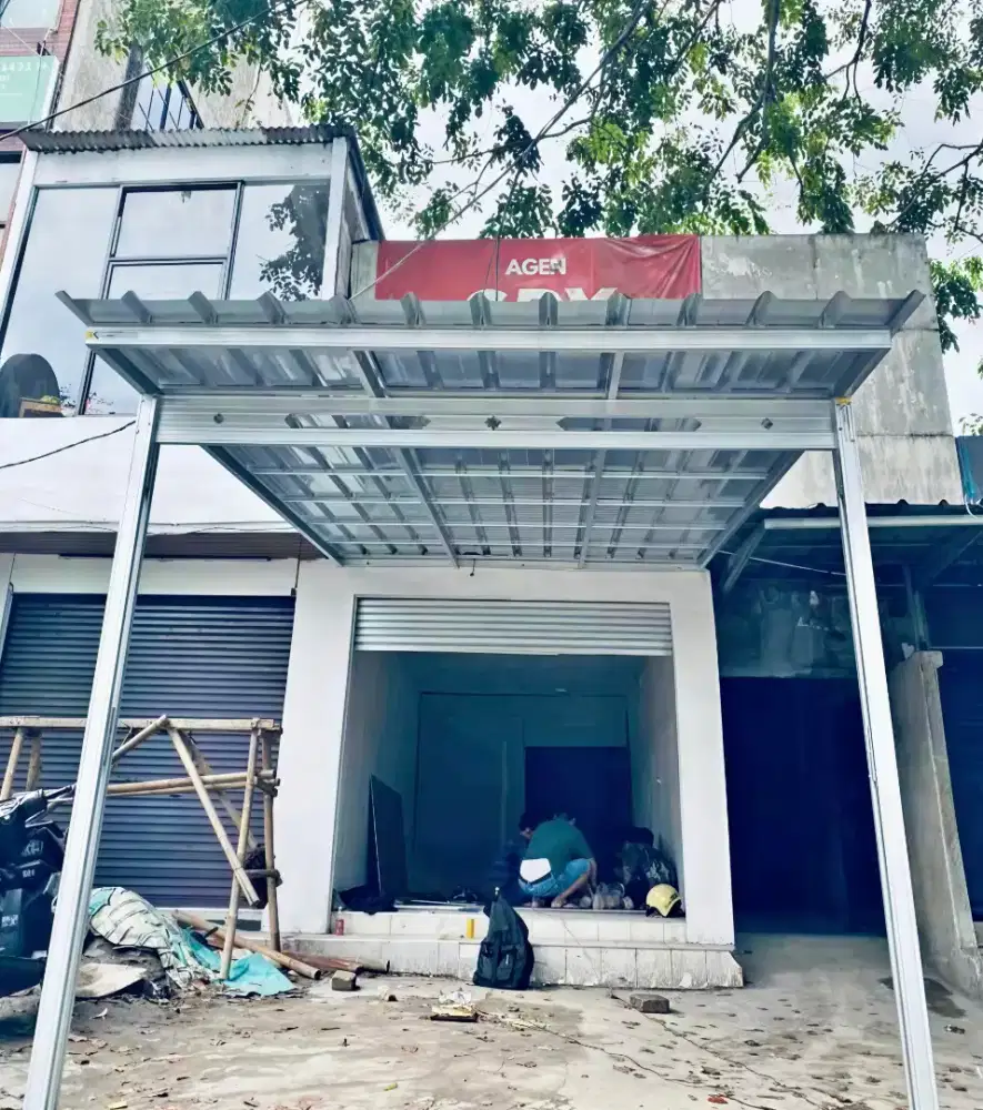 Kanopi baja ringan dan garasi