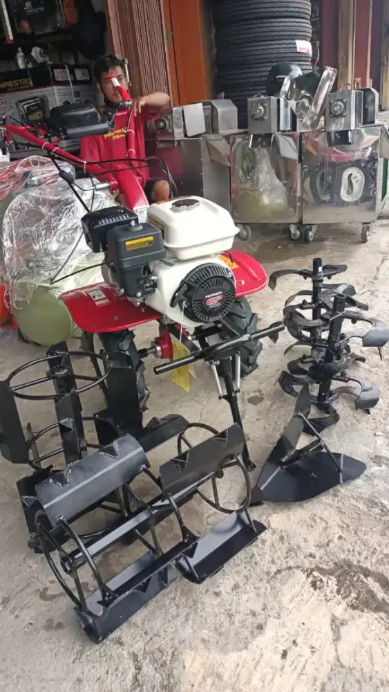 TRAKTOR HONDA buat lahan miring dan jalan sempit