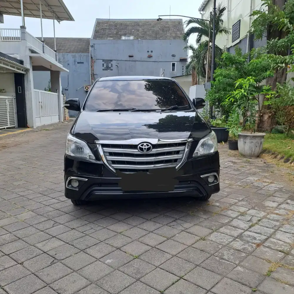 Kijang Innova 2.0 V Luxury AT 2014