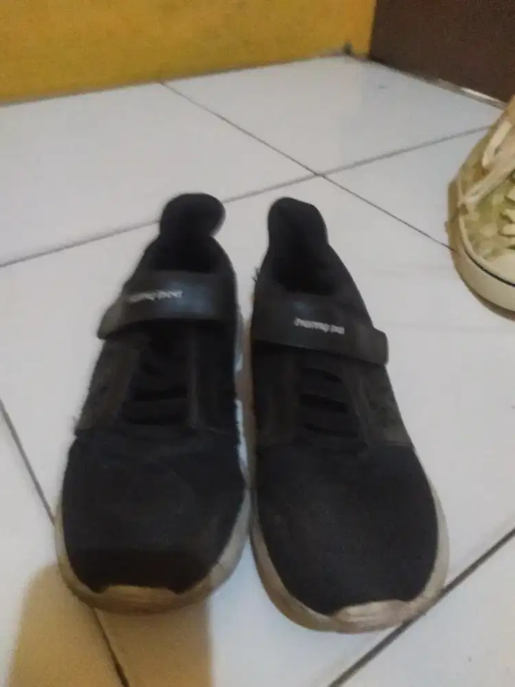 Preloved tomskin ukuran 35 (anak)