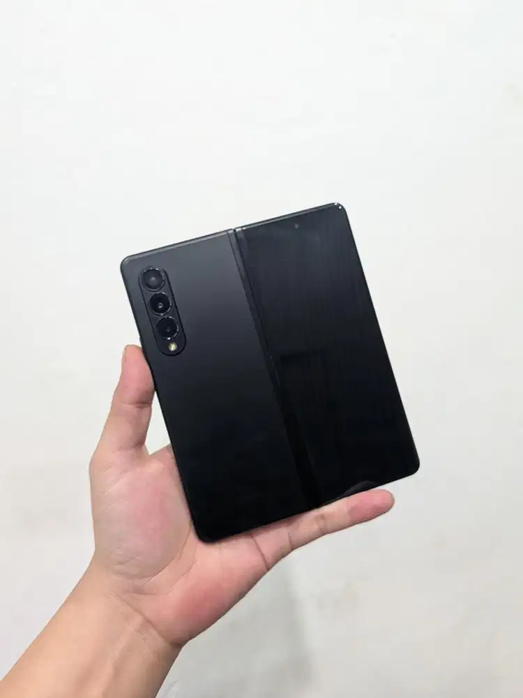 Samsung Z Fold 3 12/512GB Sein Resmi Fullset Normal