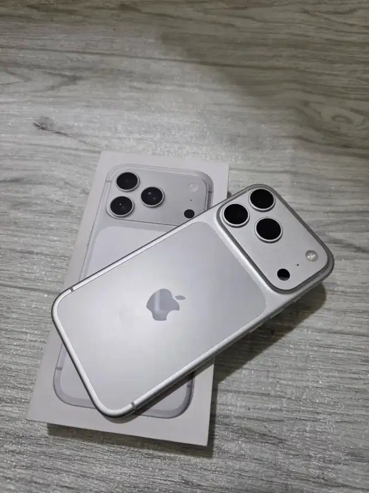 IPHONE 17 PRO 512GB SILVER RESMI