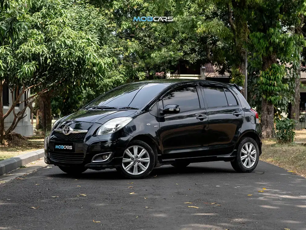 Yaris E 1.5 AT 2013