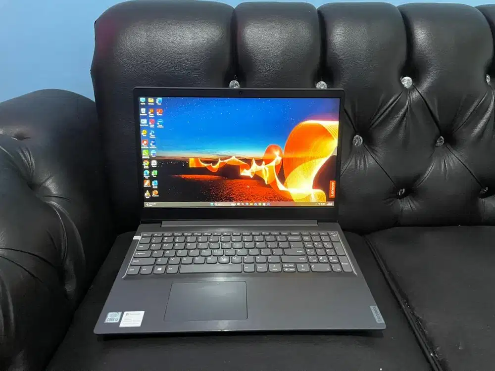 JUAL BELI LAPTOP MACBOOK TABLET SEMUA KITA BELI LAGSUNG KE LOKASI