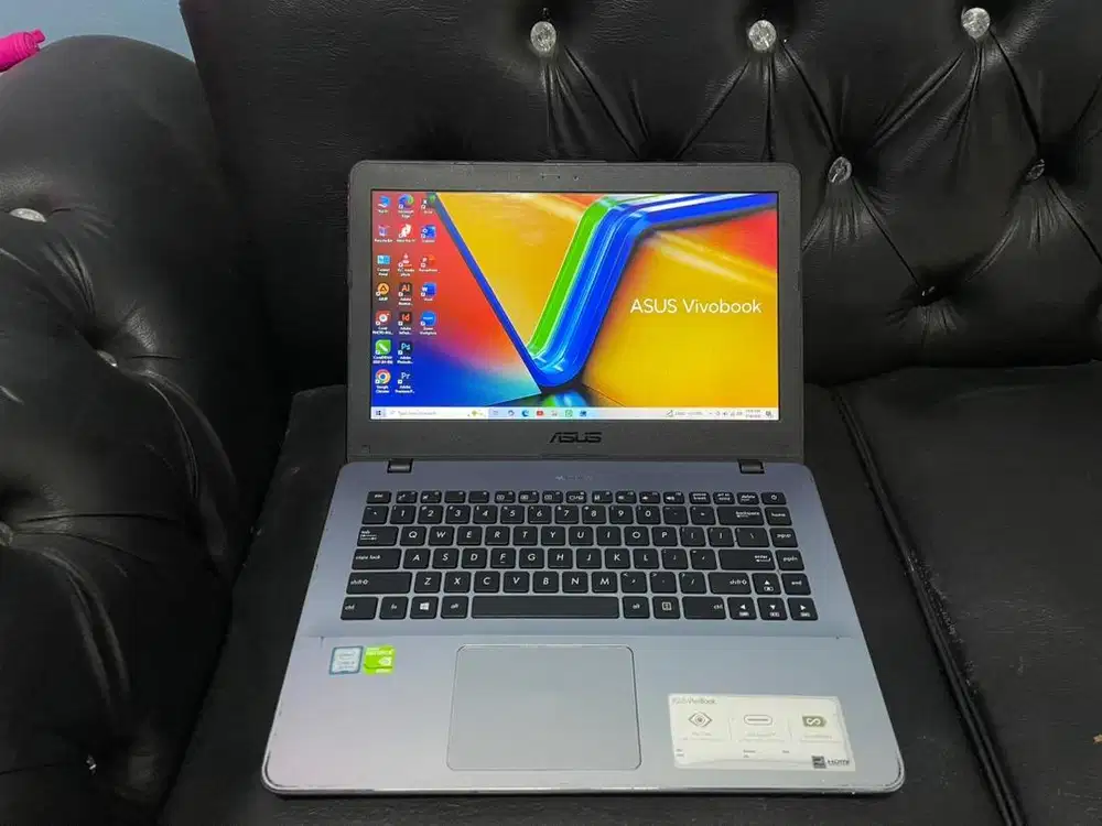 JUAL BELI LAPTOP MACBOOK TABLET SEMUA KITA BELI LAGSUNG KE LOKASI
