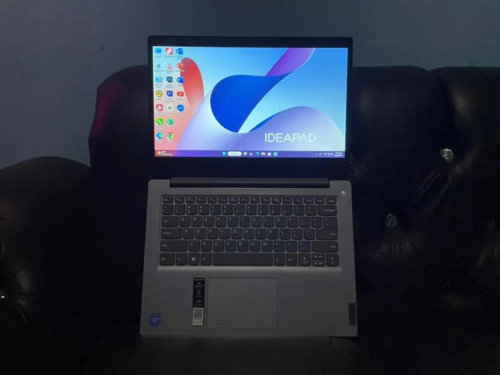 JUAL BELI LAPTOP MACBOOK TABLET SEMUA KITA BELI LAGSUNG KE LOKASI