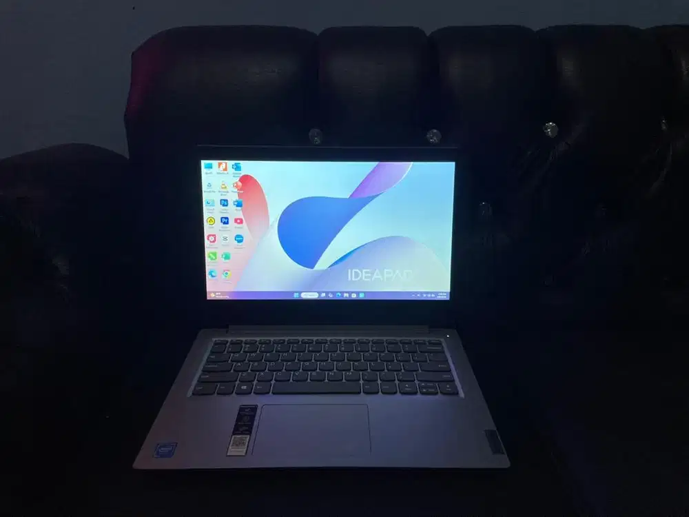 JUAL BELI LAPTOP MACBOOK TABLET SEMUA KITA BELI LAGSUNG KE LOKASI