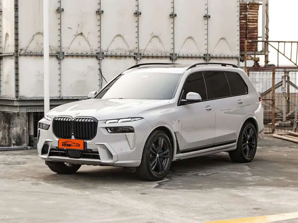 BMW X7 2023 Bensin