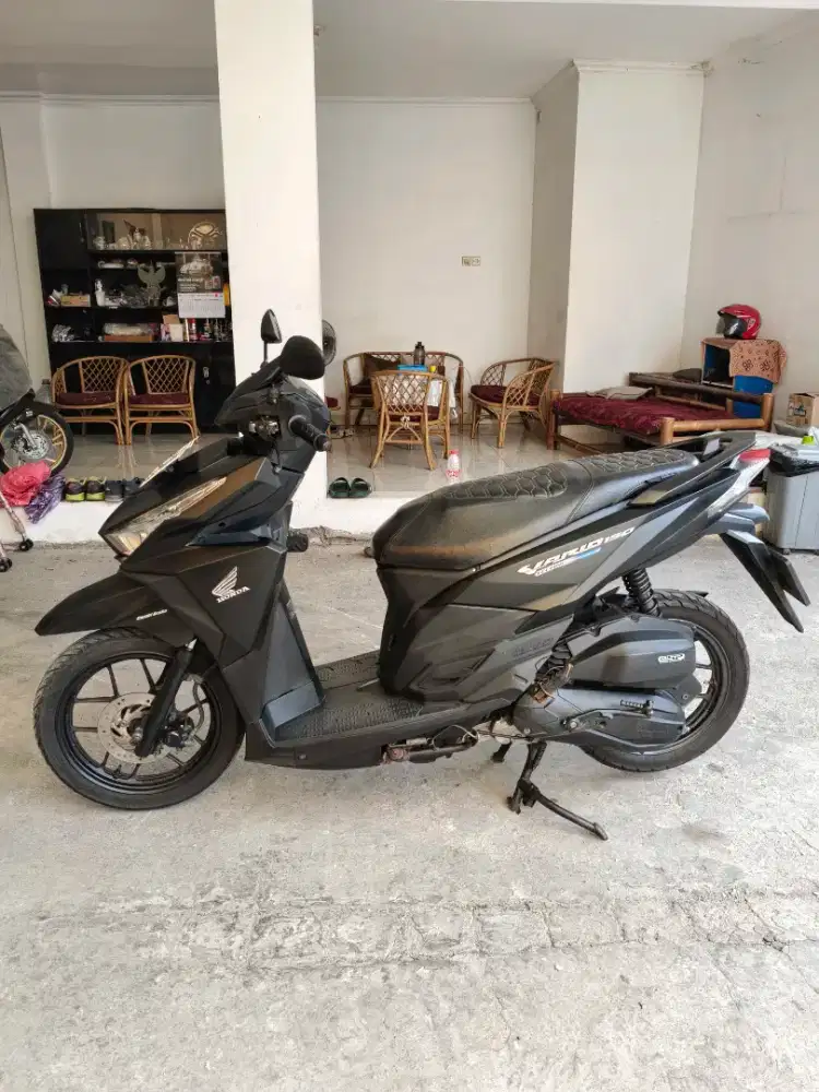 Honda vario 150 led old tahun 2015 Kondisi Bagus