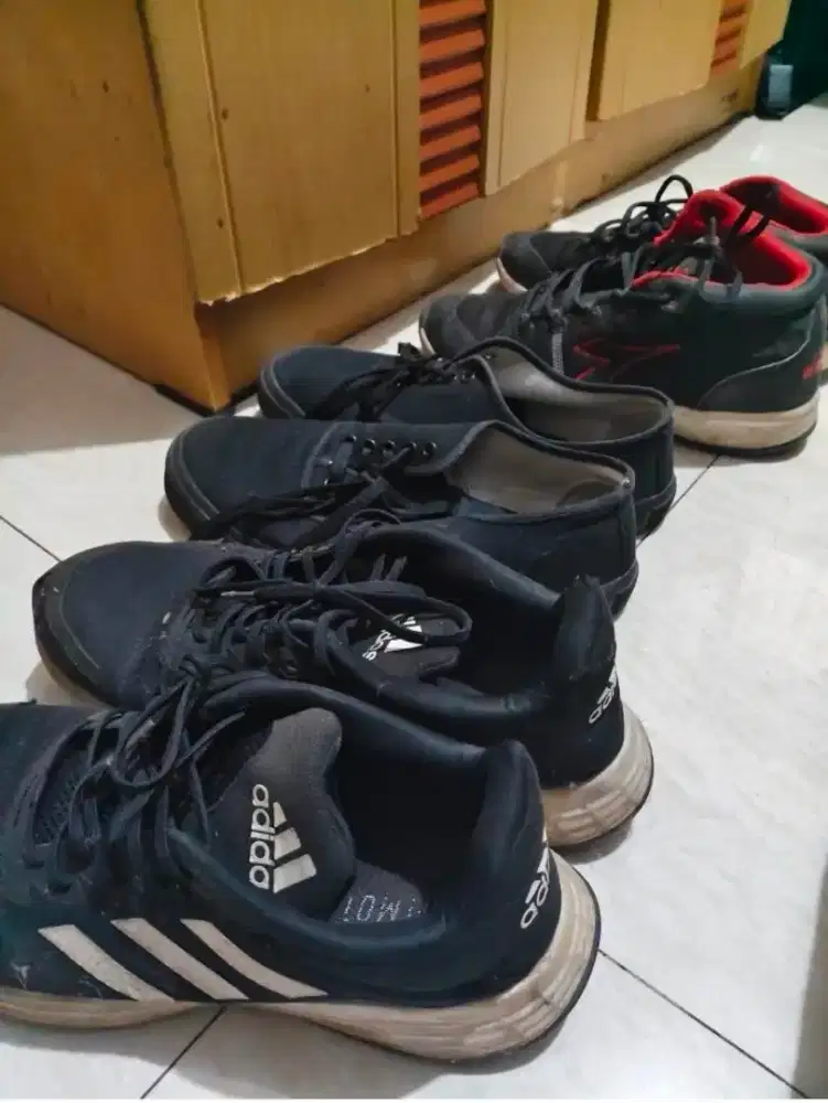 Sepatu Adidas, diadora, Johnson...