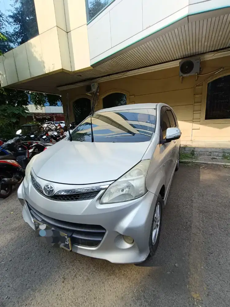 Avanza Veloz 1.5 AT Silver 2012