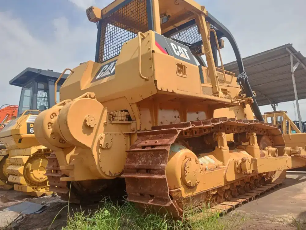 BULL DOZER + WINCH ALAT BERAT CATERPILLAR D7G-II