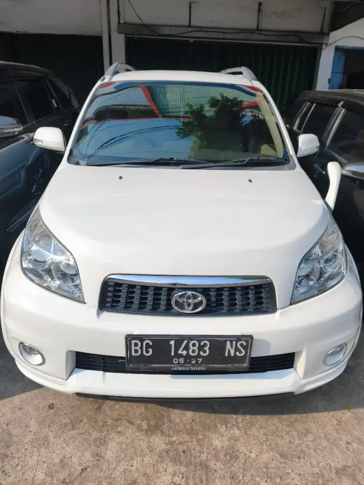 Toyota RUSH 1.5G M/T (KM.90rb)