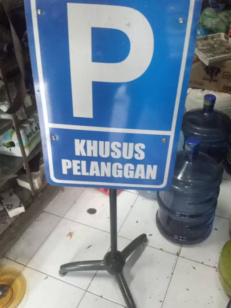 SIGN PARKIR KHUSUS PELANGGAN