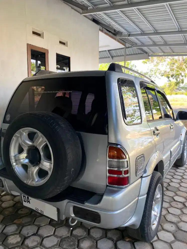 Suzuki Escudo 2.0 injeksi