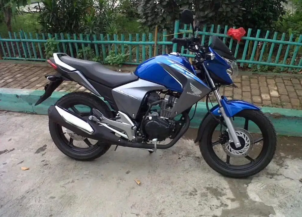 Megapro 2011 biru