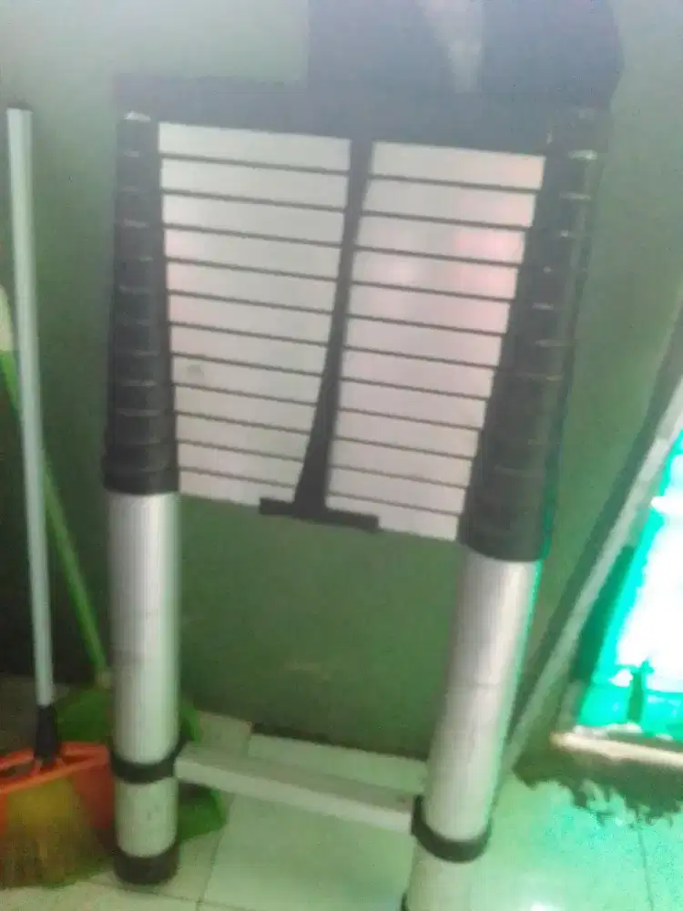 Tangga teleskop 7 meter