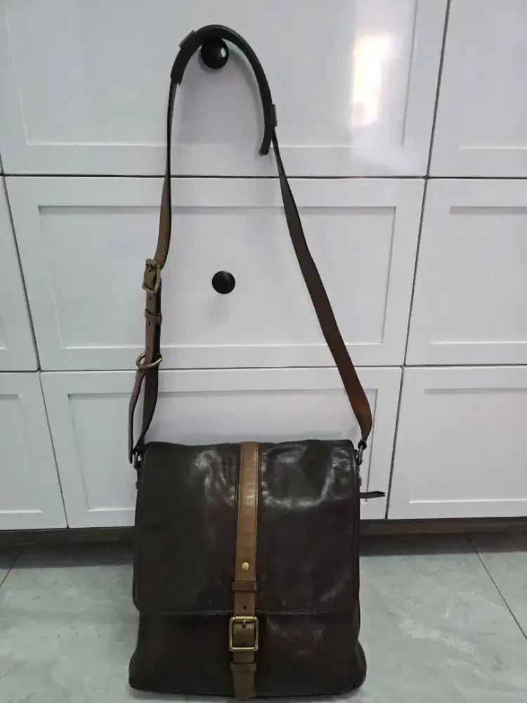 Tas selempang Sling Coach warna coklat kulit original made in china
