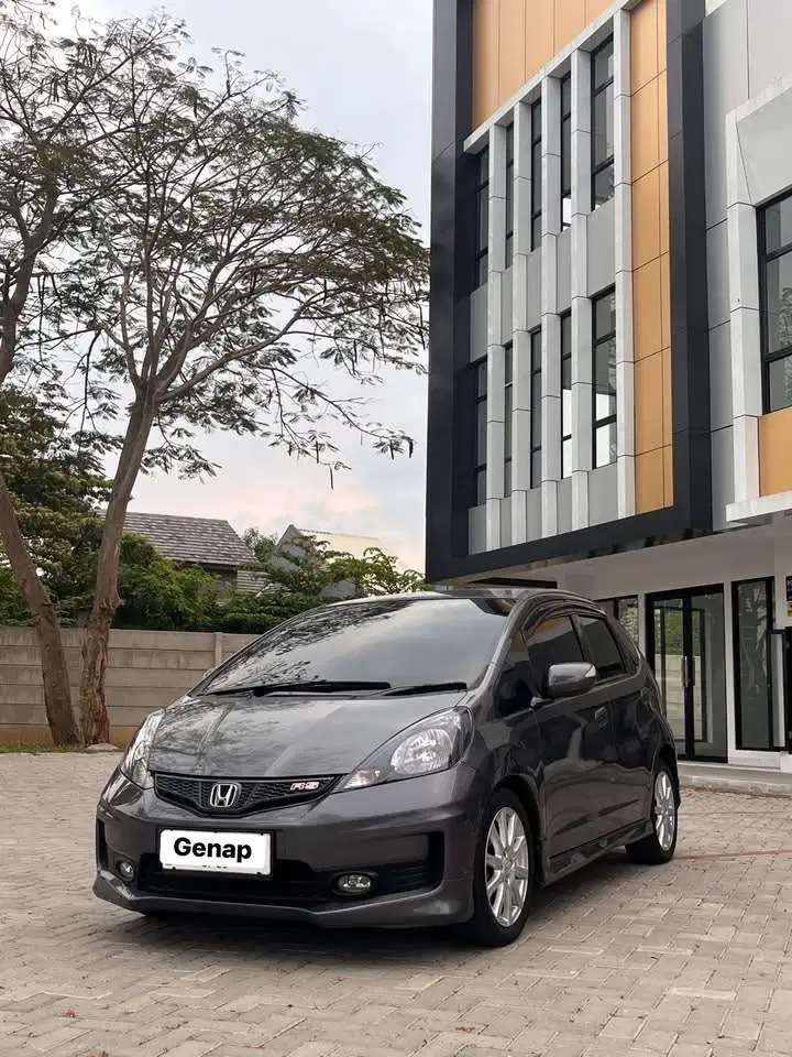 Honda Jazz RS AT 2013 ISTIMEWA