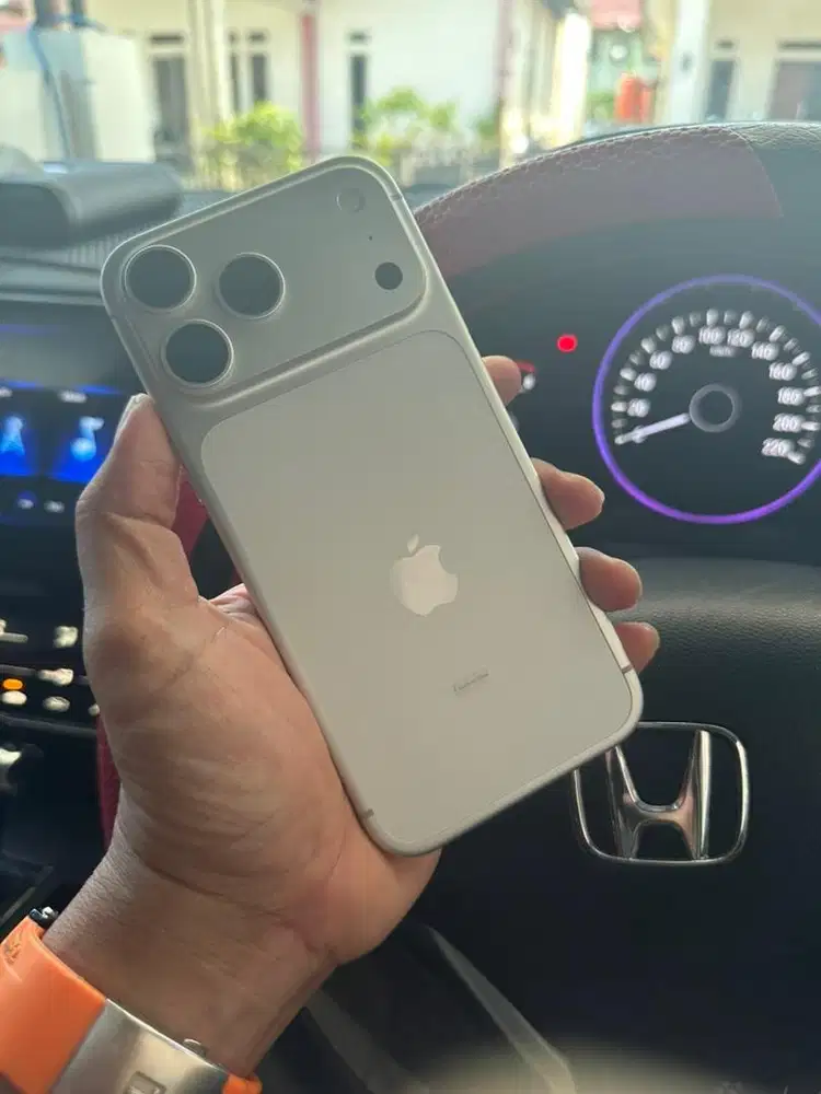 Iphone 17 pro max 256 ibox bh100 pemakaian singkat