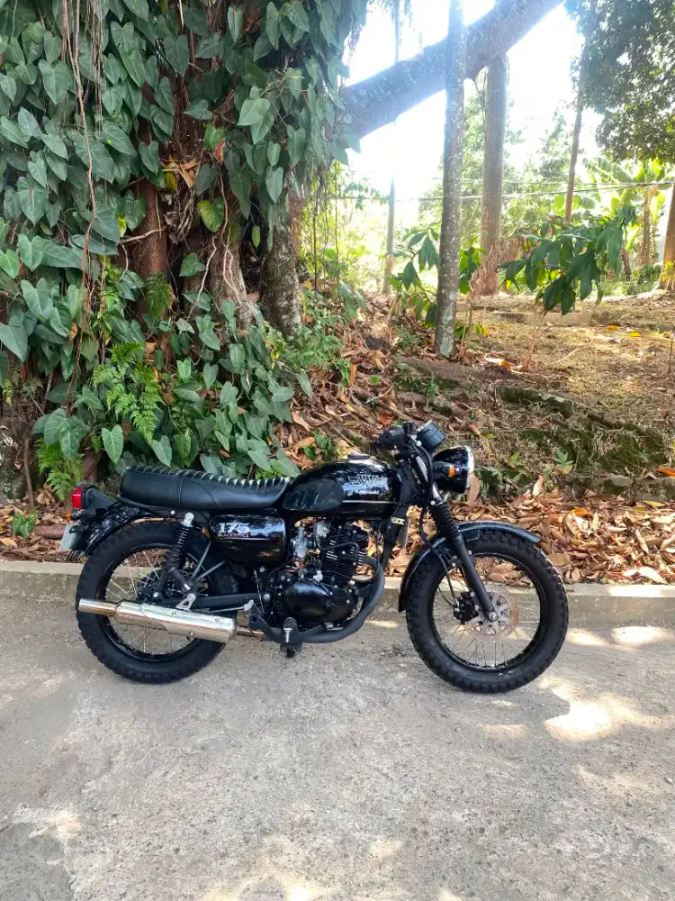 KAWASAKI W175 TAHUN 2022