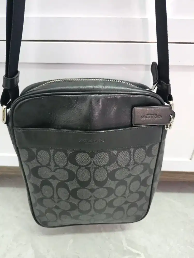 Sling Coach size 20 kulit original made in vietnam balzip ykk