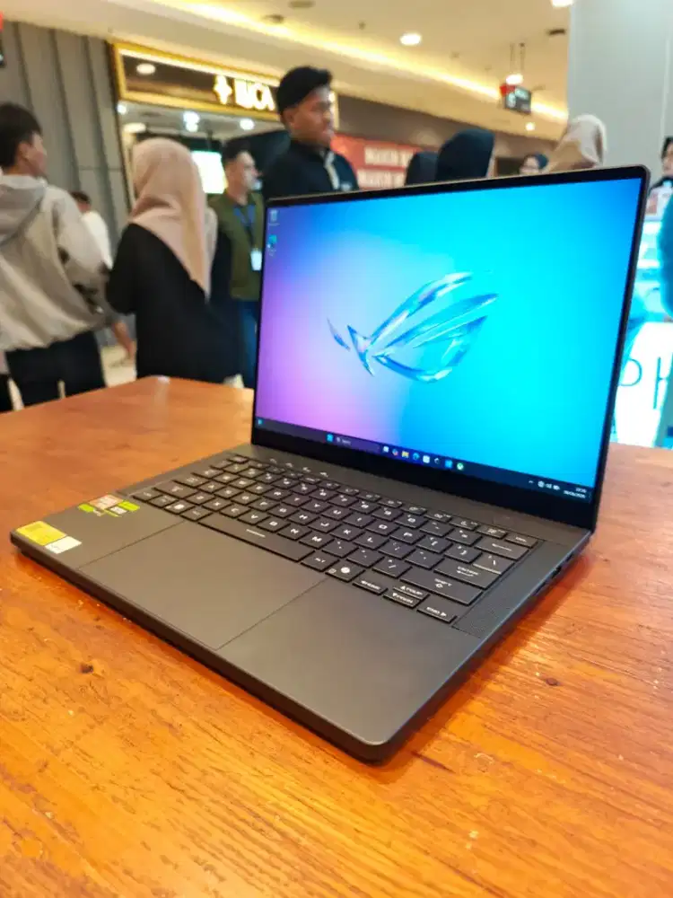 Asus Zephyrus GA403WM