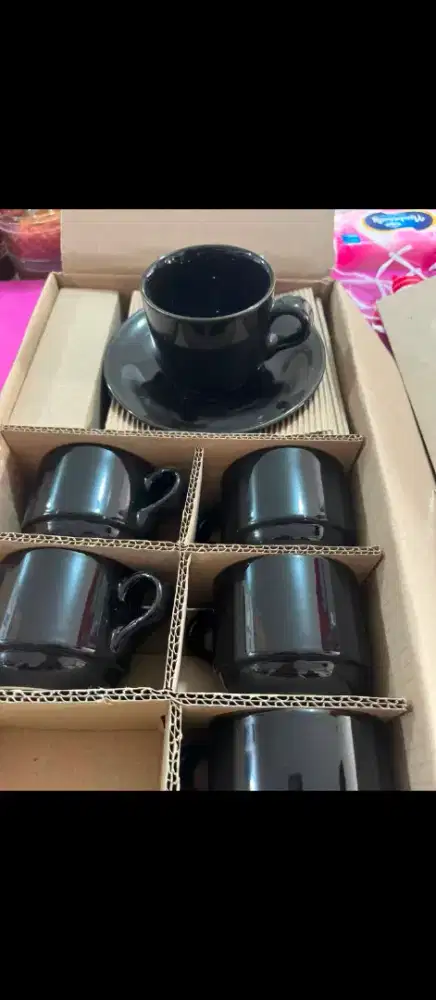 Gelas+tatakan hitam