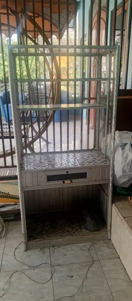 Jual etalase buat jualan