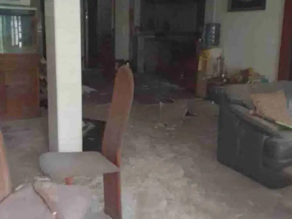 D jual rumah tua muara Karang.