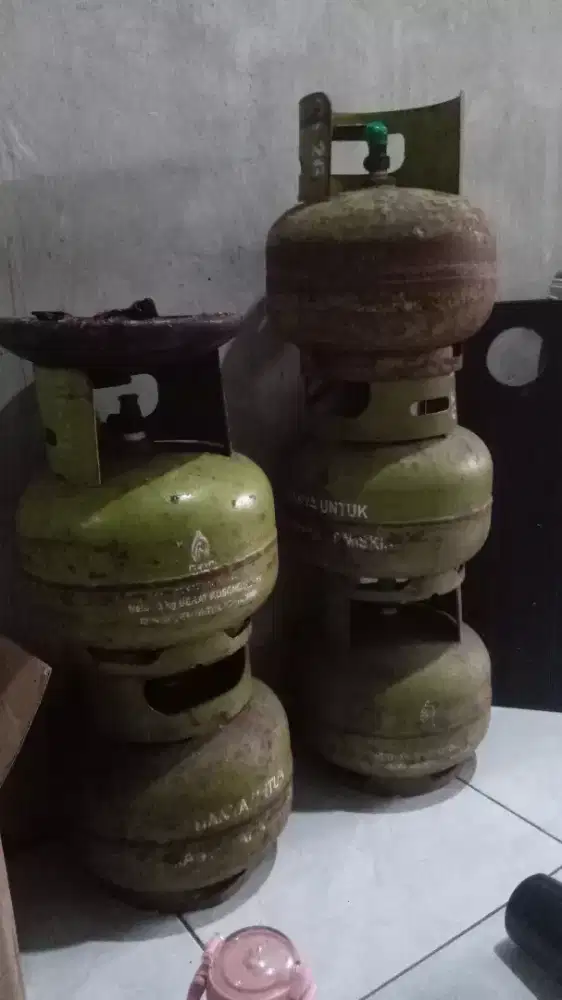 Tabung LPG elpiji pakai isi