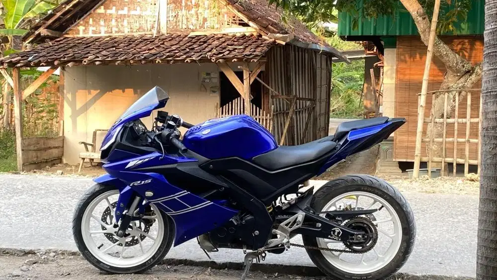 Dijual atau tukar tambah R15v3 2018