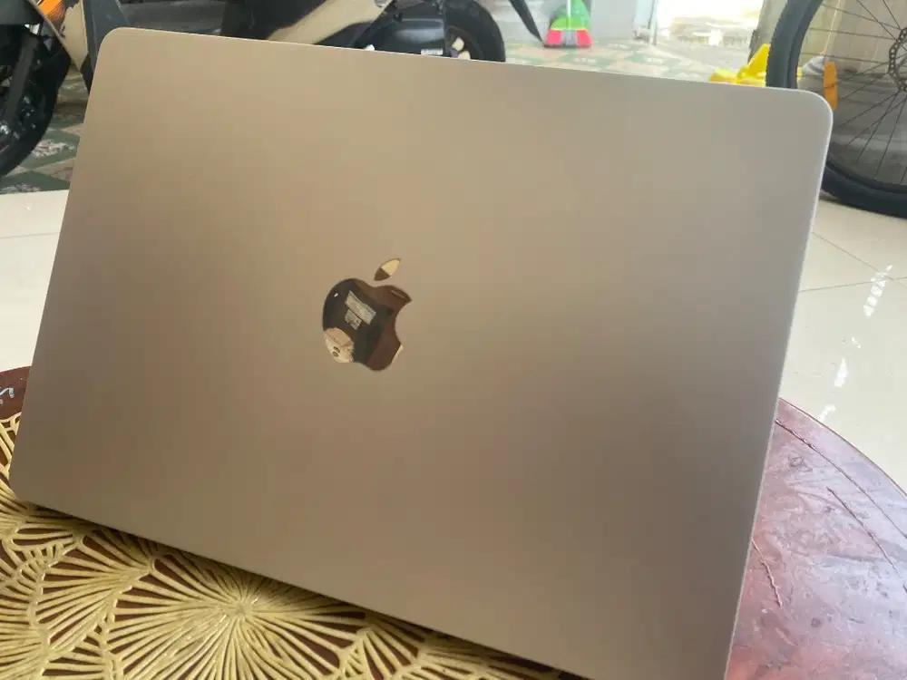 Mac air m2 16/256 masih garansi inter unit mulus, unit only