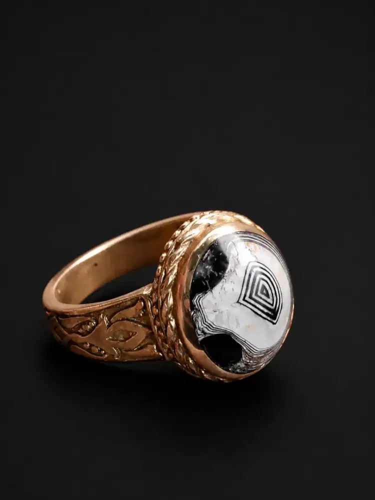 Batu cincin akik unik
