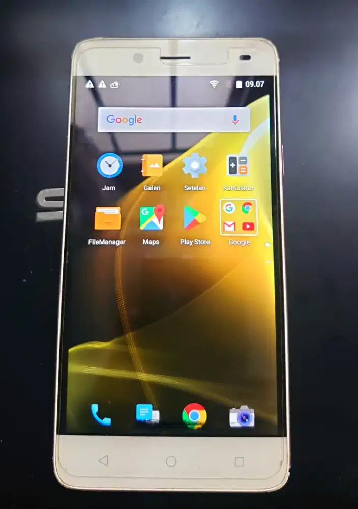 Sharp Aquos Z2 fullHD