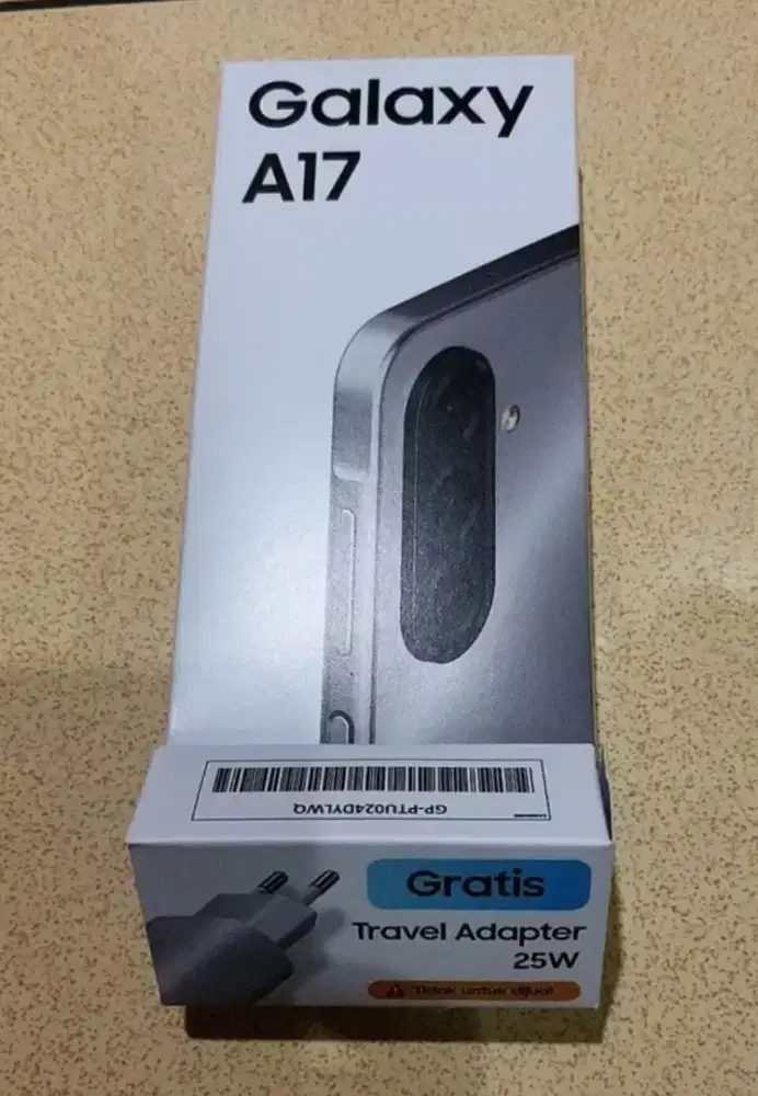 Dijual murah  samsung a17 black 8 /256 mulus masih segel