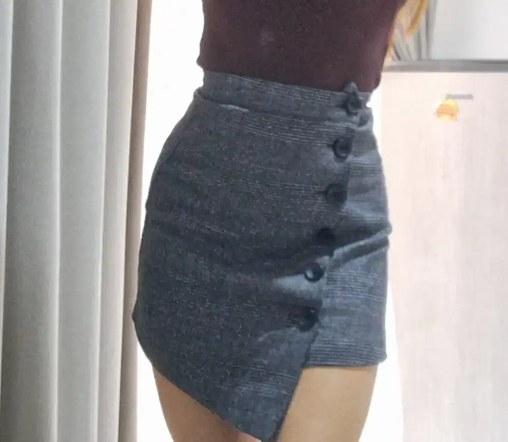 Rok pendek bagus  size S