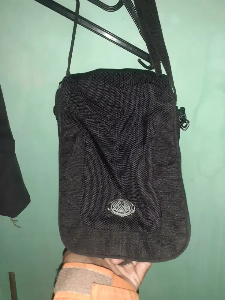 Eiger selempang size sedang