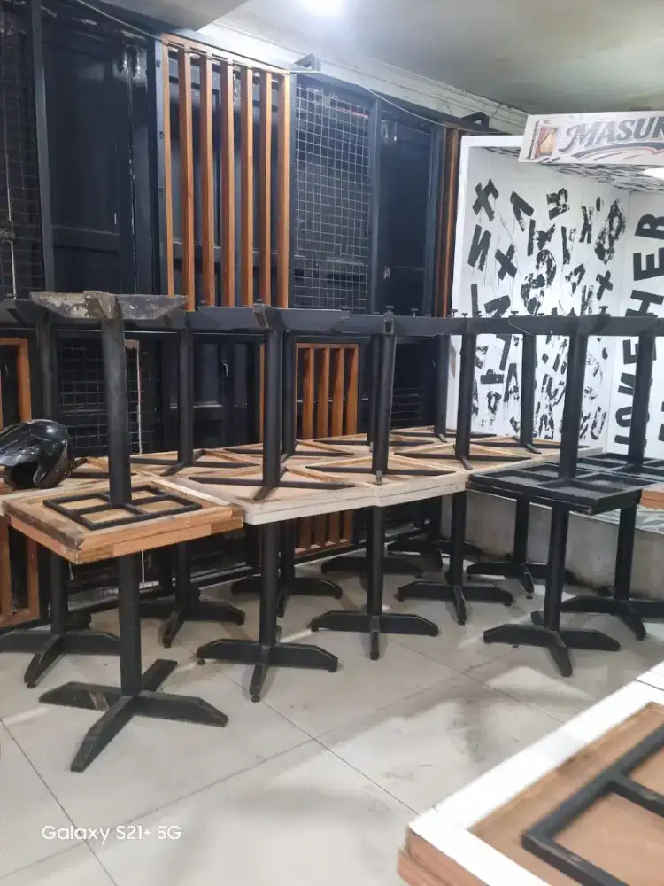 Set Kursi / Set Meja / meja besi / kursi besi / Meja Cafe