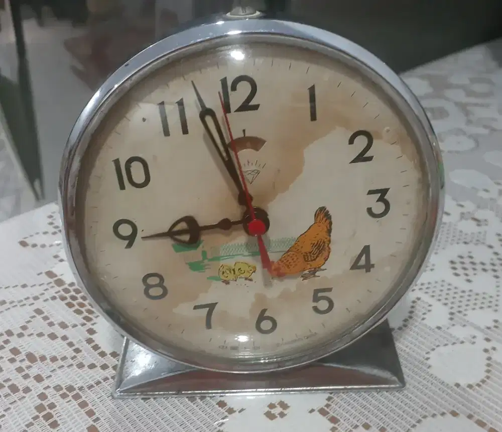 Jam weker jadul antik