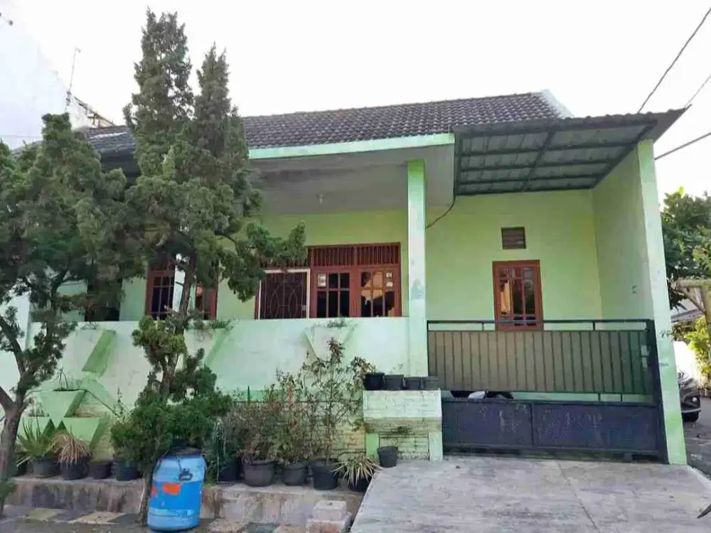 RUMAH TENGAH KOTA DI PERUM TANAH MAS SEMARANG